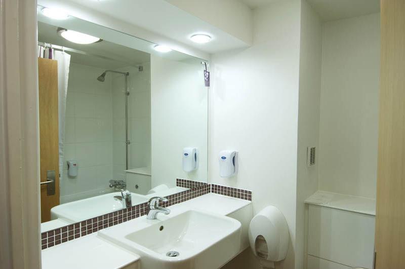 Premier Inn Lichfield North East エクステリア 写真