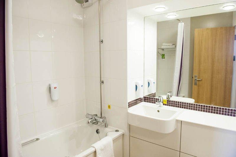 Premier Inn Lichfield North East エクステリア 写真